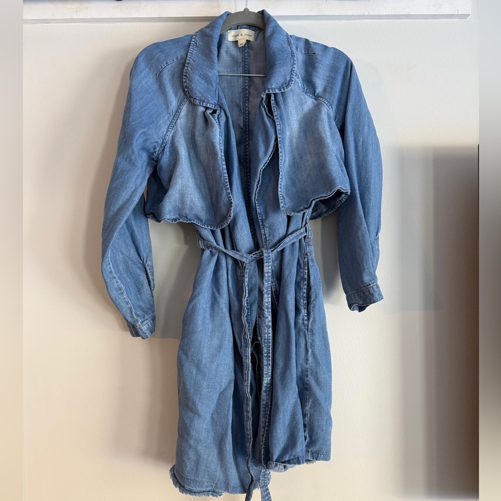 Cloth & Stone Lightwash Tencel Belted Jacket